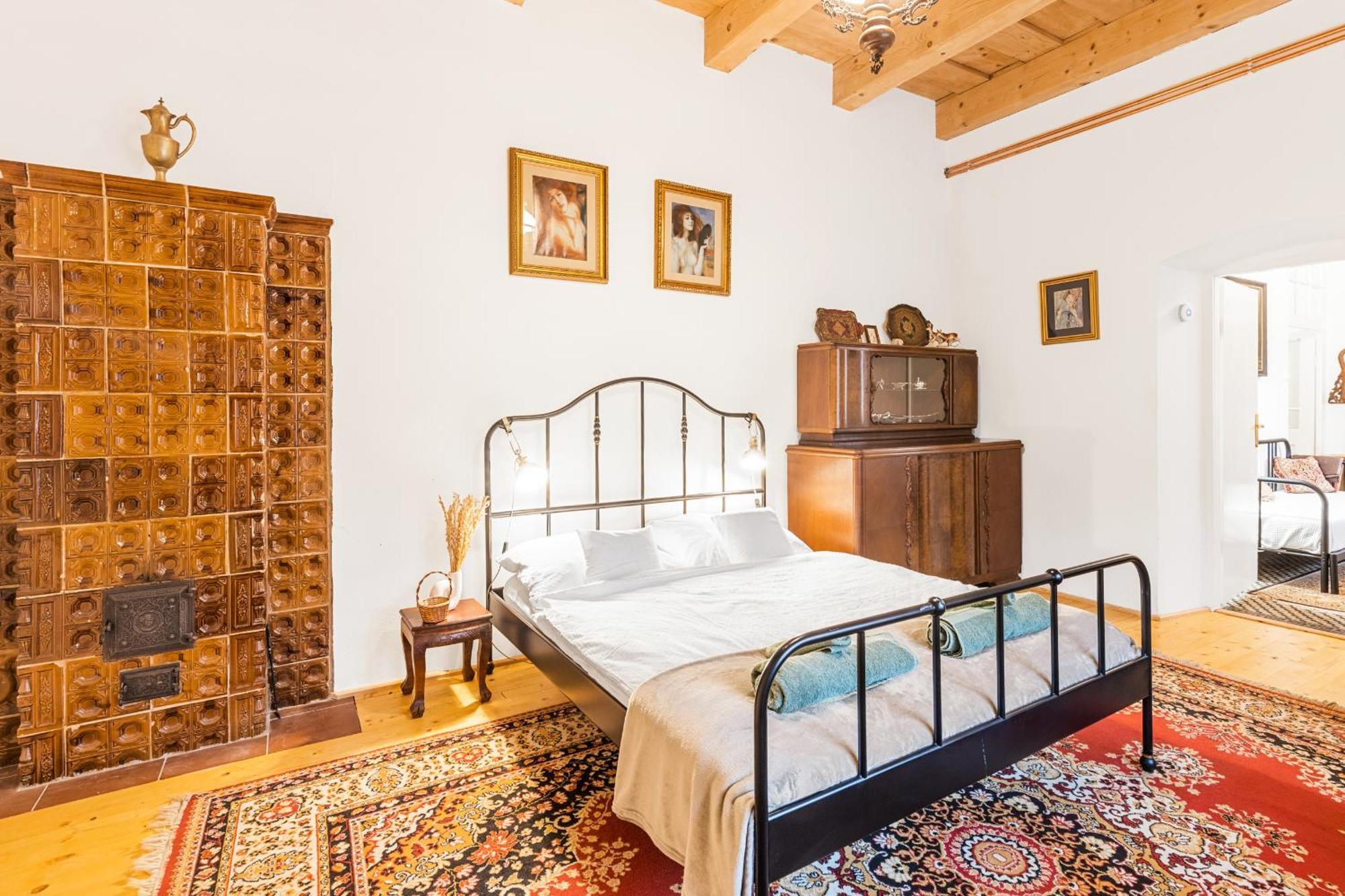 Sovi Dom- Historicke Apartmany Z 19 Storocia, 4Km Od Banskej Stiavnice Svätý Anton Exteriör bild