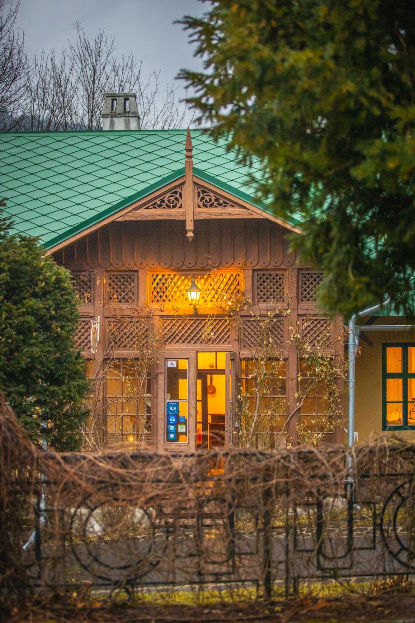 Sovi Dom- Historicke Apartmany Z 19 Storocia, 4Km Od Banskej Stiavnice Svätý Anton Exteriör bild