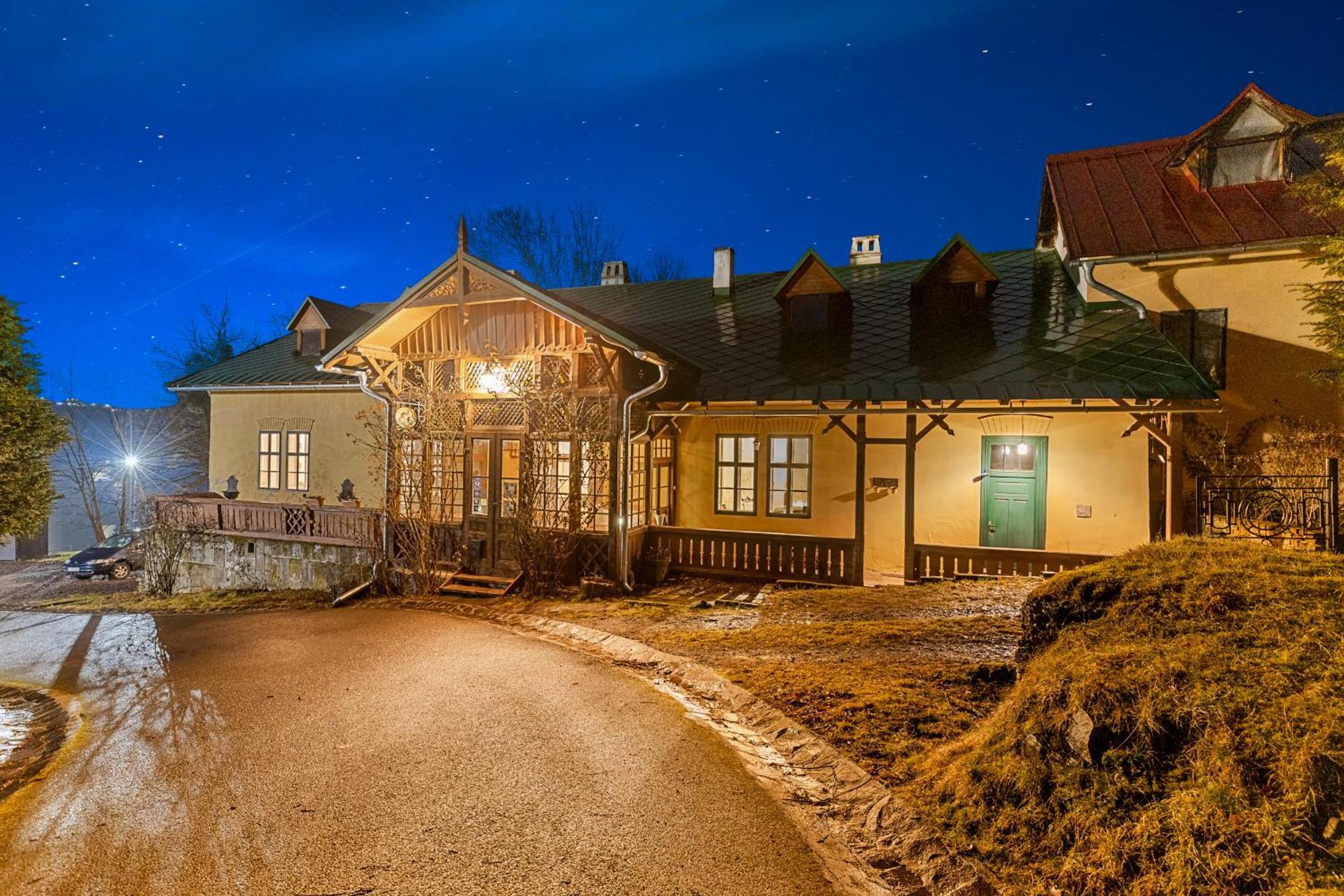 Sovi Dom- Historicke Apartmany Z 19 Storocia, 4Km Od Banskej Stiavnice Svätý Anton Exteriör bild