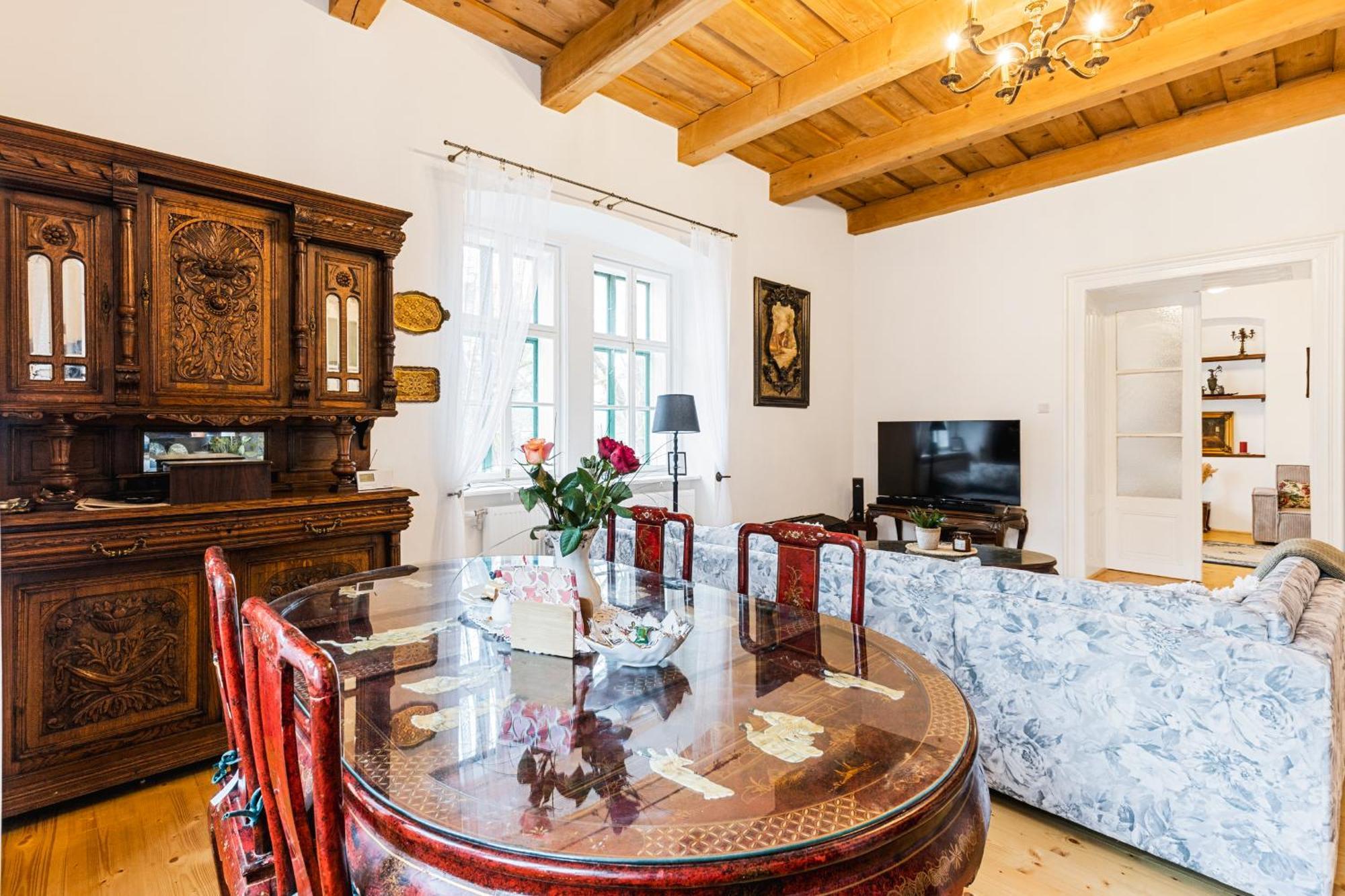 Sovi Dom- Historicke Apartmany Z 19 Storocia, 4Km Od Banskej Stiavnice Svätý Anton Exteriör bild